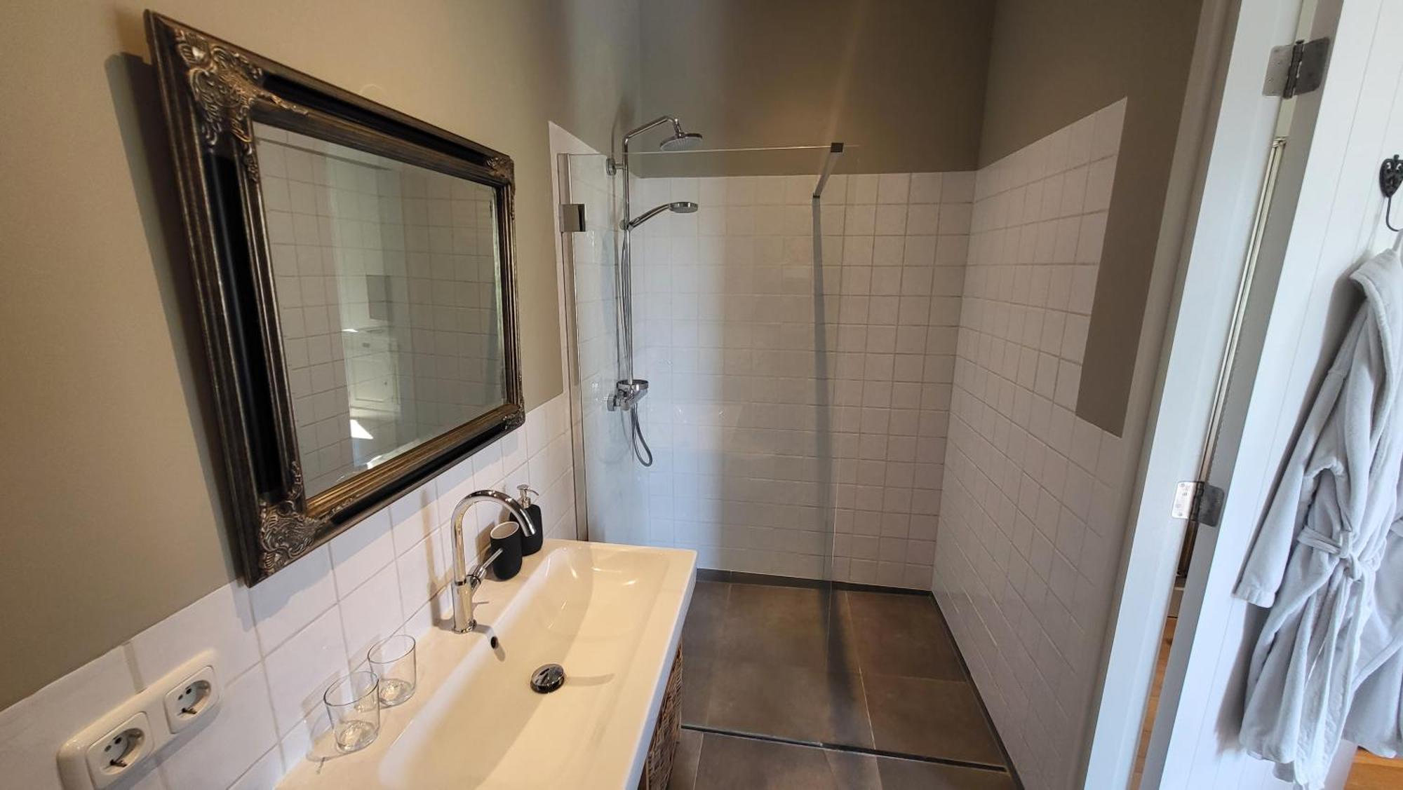 The Barnyard Bed & Breakfast Balinge Екстериор снимка