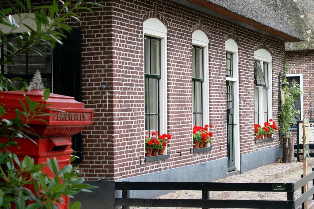 The Barnyard Bed & Breakfast Balinge Стая снимка